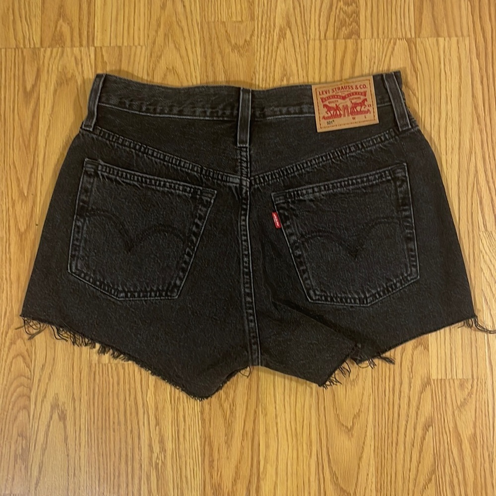 501 Levi’s Black short